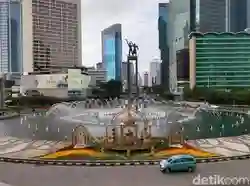 Saat Sepi, Bundaran HI Berubah Menjadi Daya Tarik Selama Libur Lebaran
